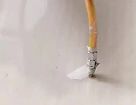 翼城瓷砖空鼓维修公司专业解答在瓷砖铺贴过程中，如果使用的砂料过粗（如全部使用了粗砂），可能会导致以下问题